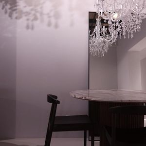 Nuit Hotel